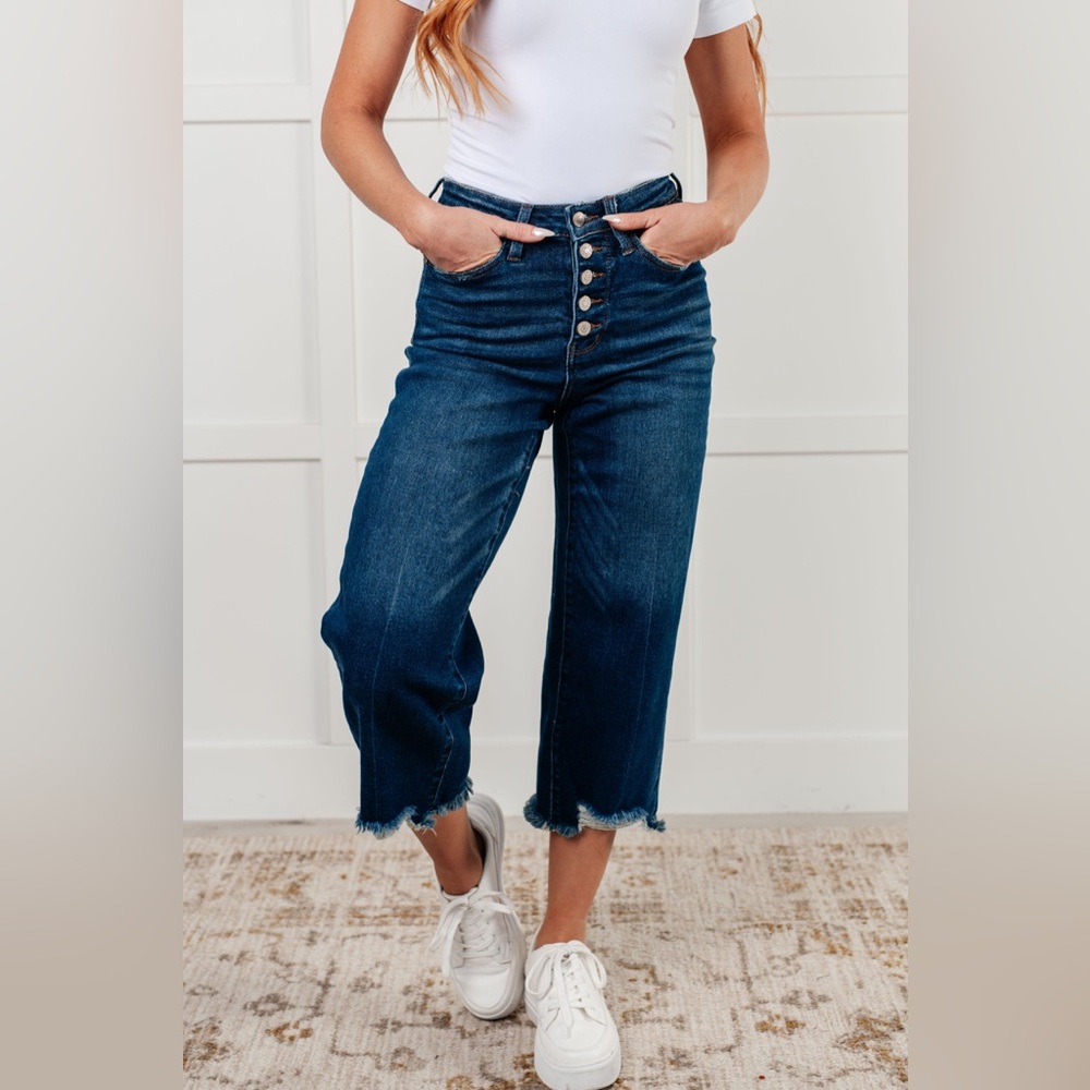 NWT Judy Blue High Rise Button Fly Wide Leg Crop Jeans size 9